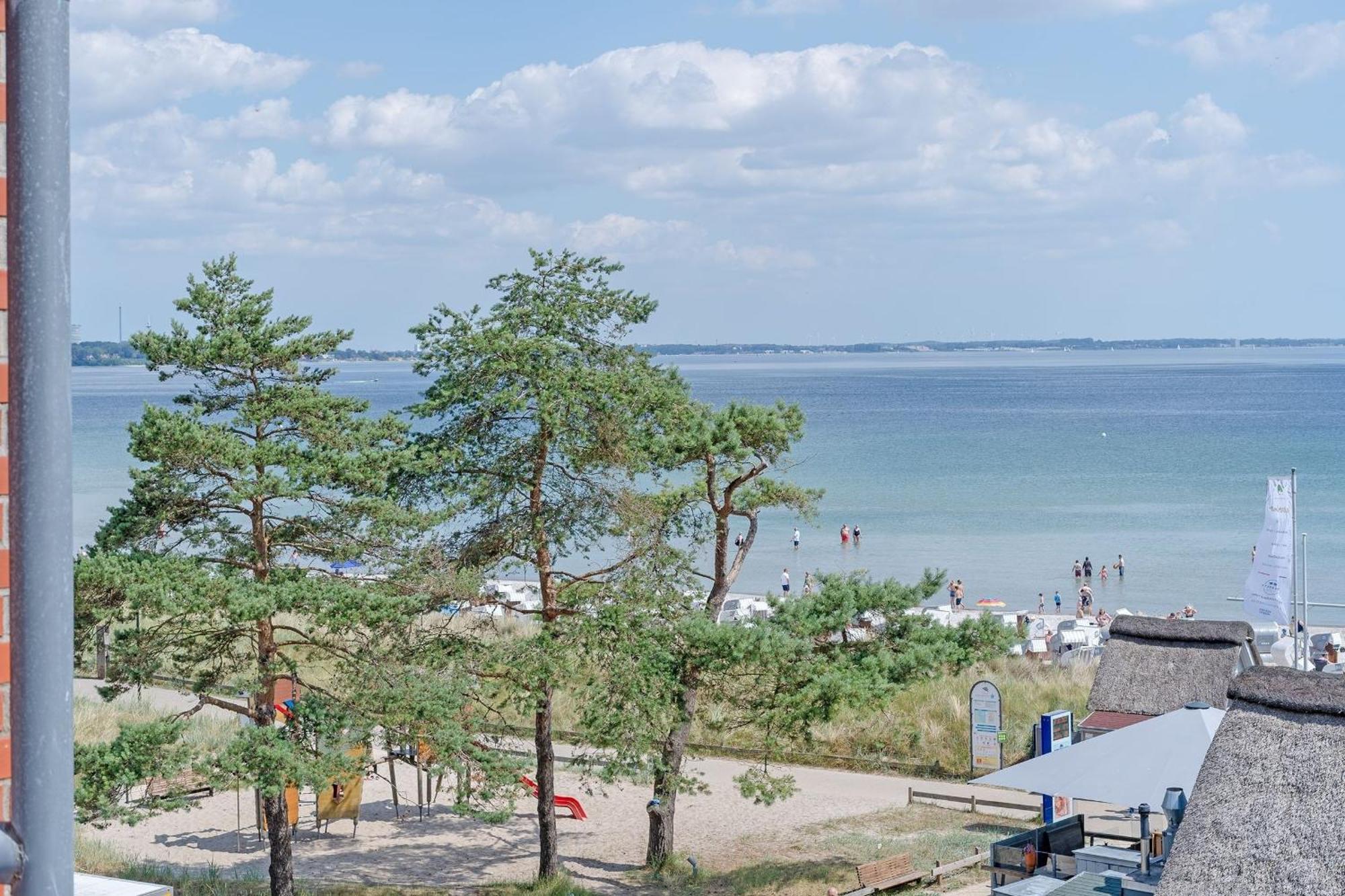 Strandburg Ostseeblick Scharbeutz Luaran gambar